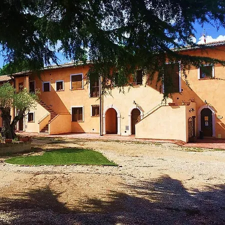 In Via Lippia Sleeps 3 Includes Swimming Pool